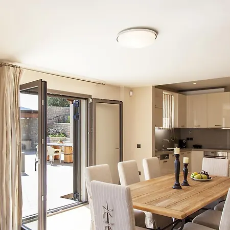 Alivia Lefkas Luxury Villa *