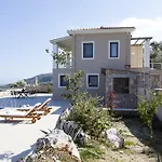 Alivia Lefkas Luxury *
